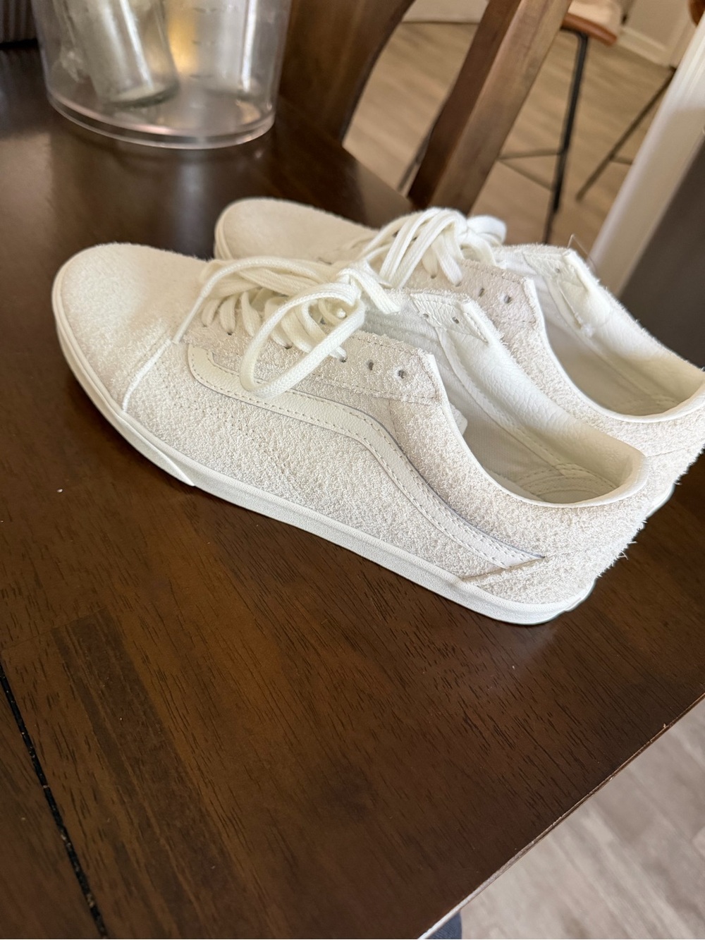 Vans Old Skool Lowpro sneakers in suede white